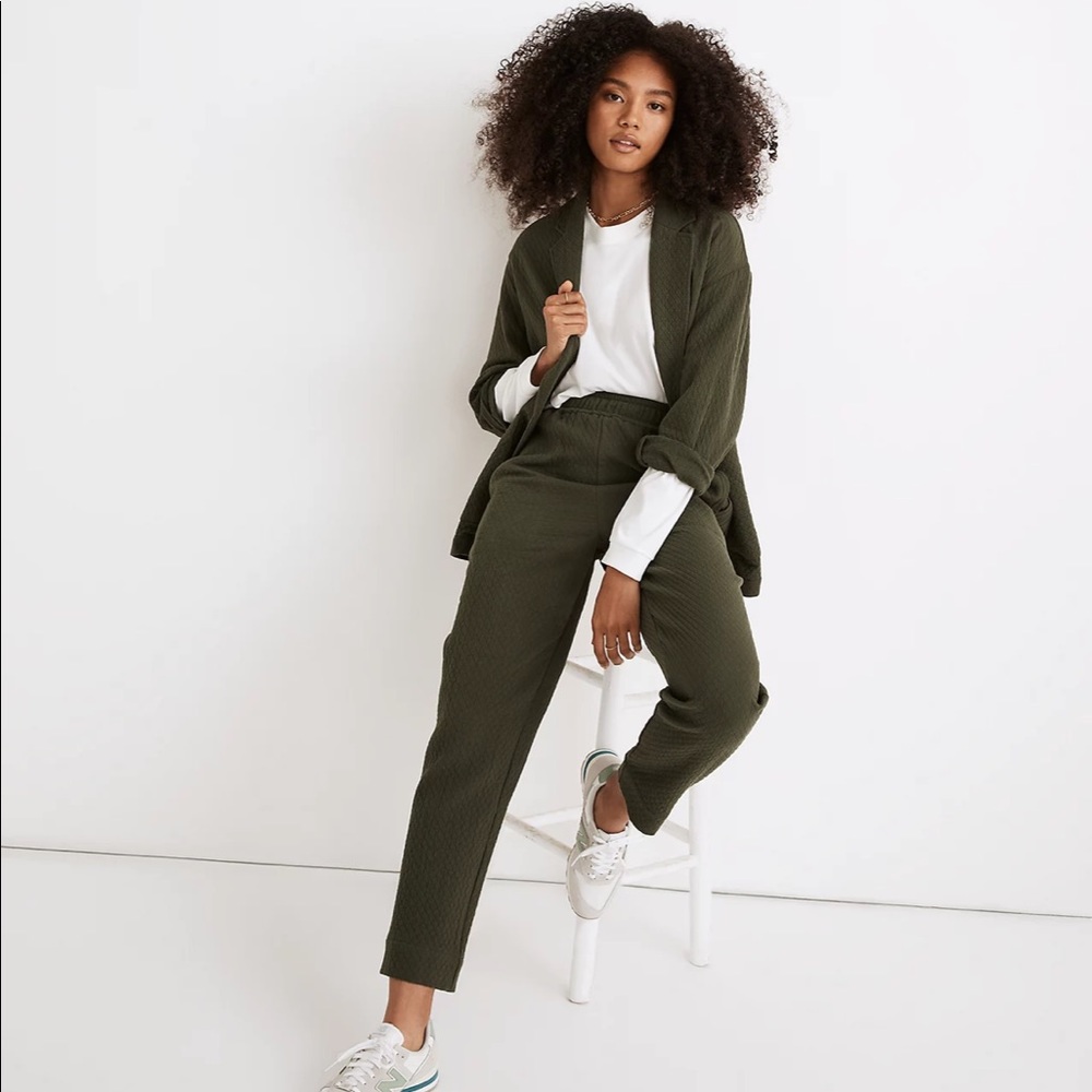 MADEWELL | Pull-On High-Rise Tapered
Pants in Diamond Jacquard